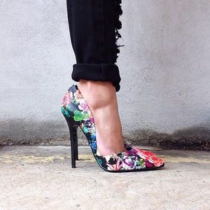 Steve Madden Varsityy Floral Dress Pump size 8
